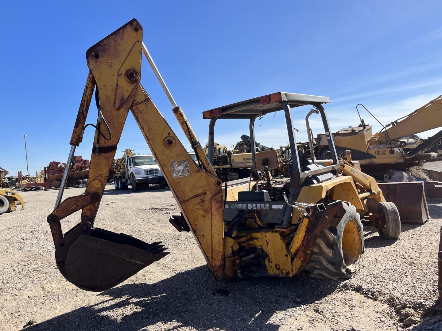 ./imagenes/INVOICE/2019/17348/RETROEXCAVADORA JOHN DEERE 210C (4).JPG